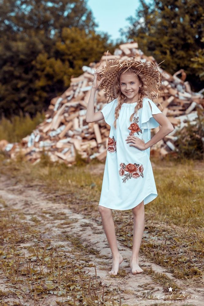 Полина, деревня Кунары,  что под Невьянском.
