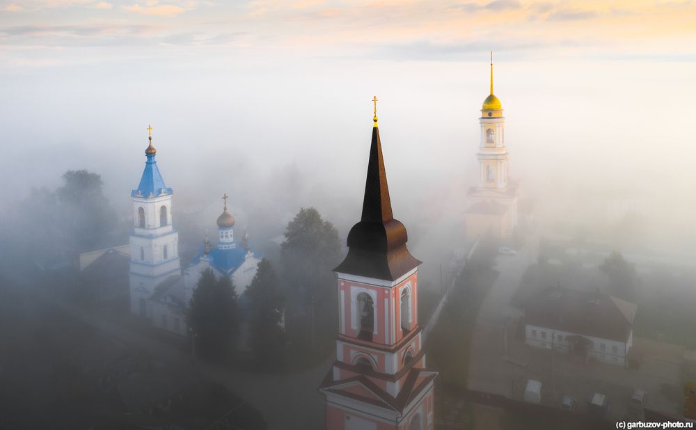 Качаясь на волнах тумана