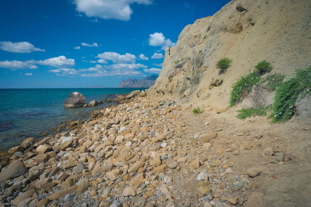 На море