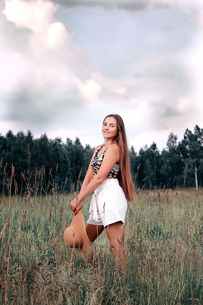 Ю