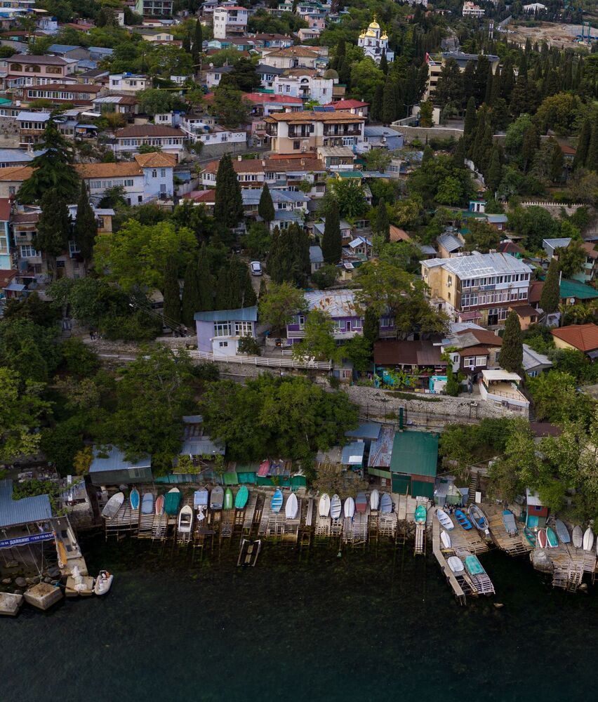 Весенний пасмурный Гурзуф