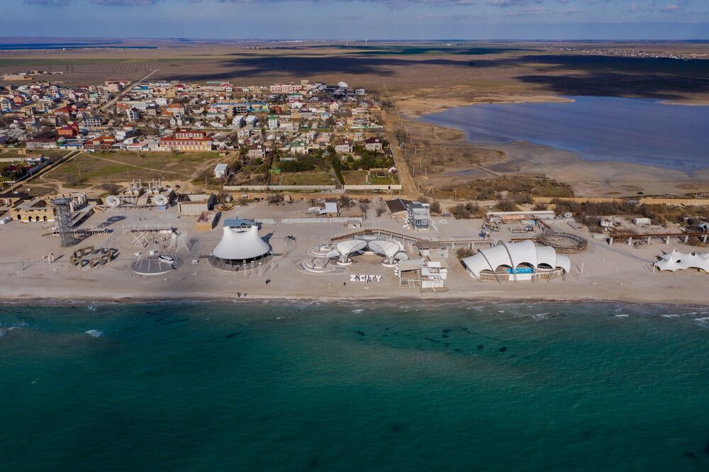 Республика Крым, с. Поповка, Z.City и его обитатели