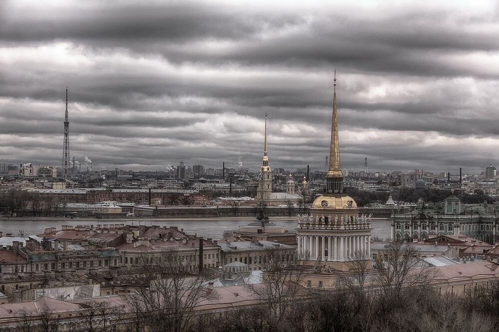Санкт - Петербург. С крыши город казался тише