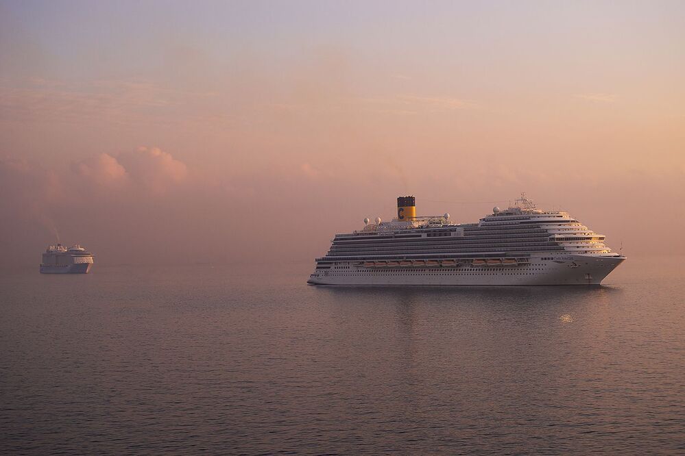 empty cruise ships