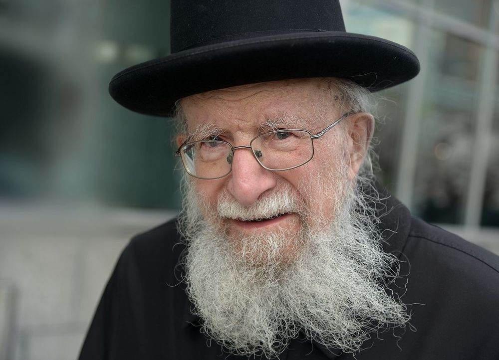 Portraits of hasidic Jews.
