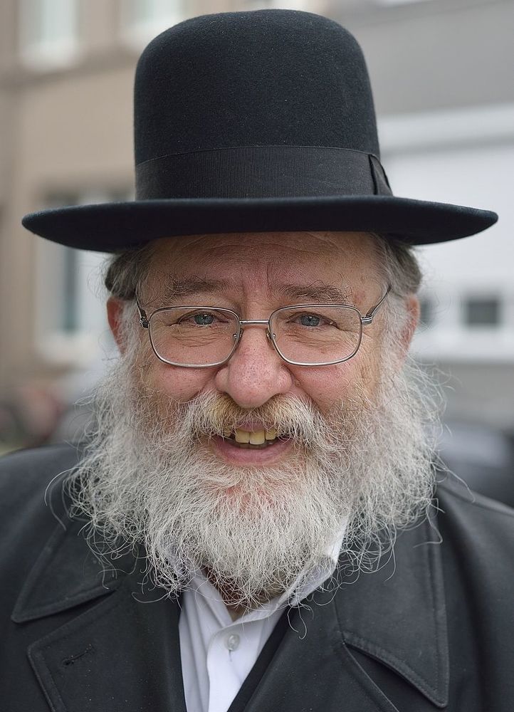 Portraits of hasidic Jews.