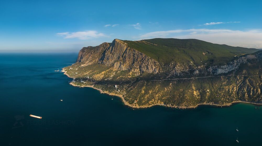 Скалистый берег Крыма