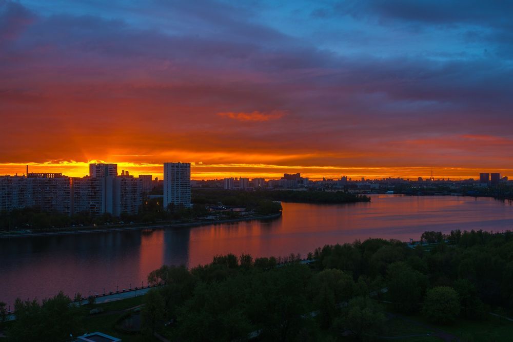Самозоляционные пейзажи или а из нашего окна...