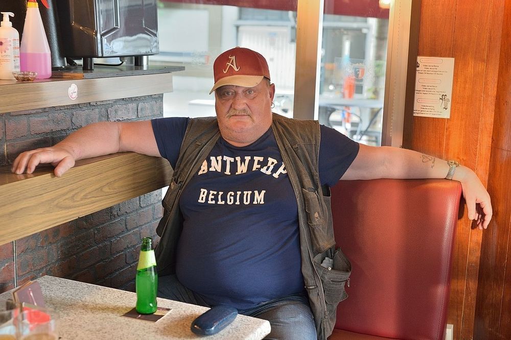 The pub visitors of Antwerp.