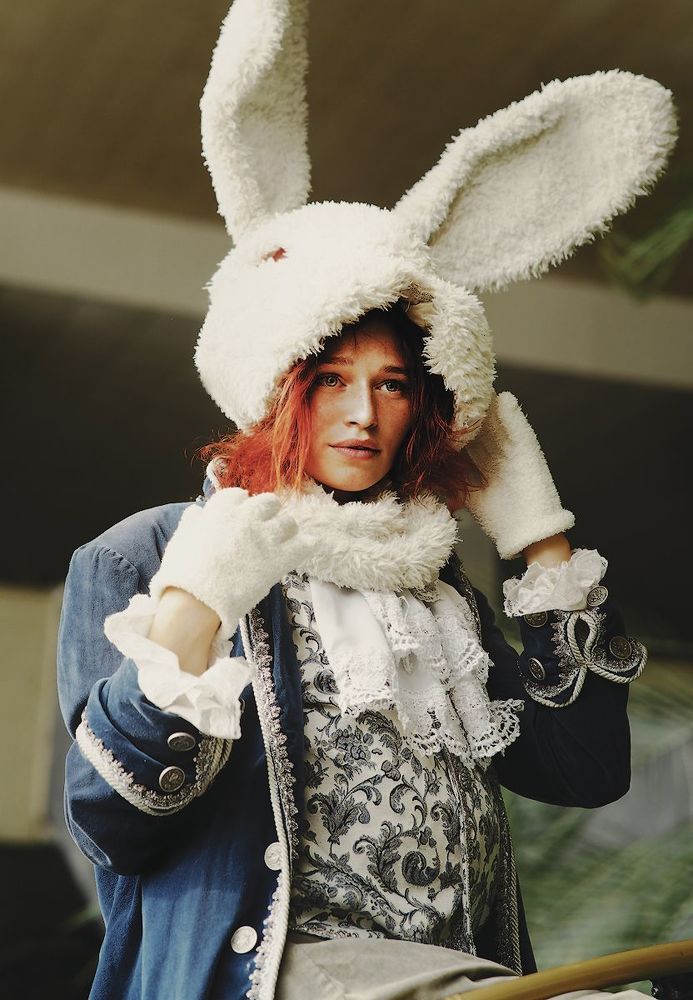 "Are you this rabbit?"  MD:[id11289435|Надежда Харченко]  Реквизит/съемочная площадка:  [club49326393|STUDIYA 33 Театр Высоких Импровизаций]  За репост отдельное спасибо.