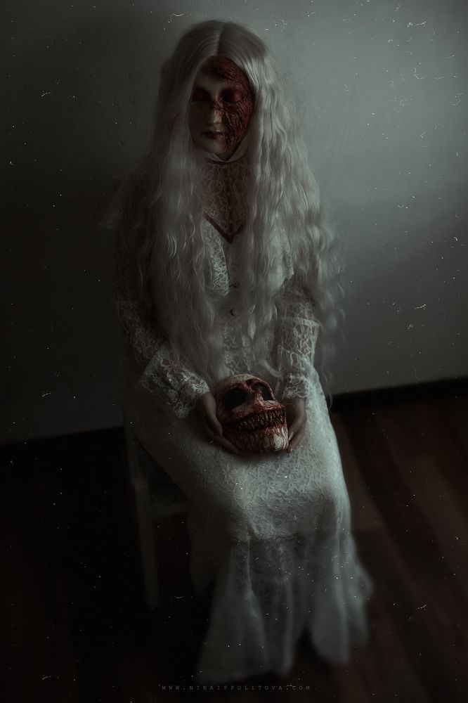 Б а г р о в ы е   м а с к и  