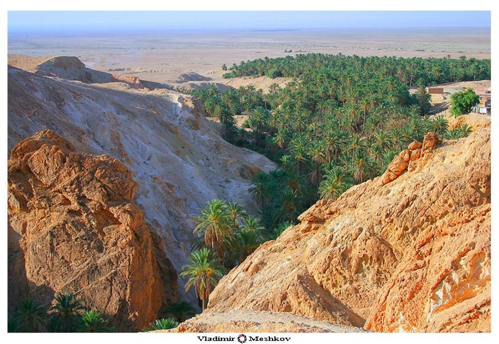 Сахара (араб. صحراء, фр. Sahara) .
Оазиз всегда спасет. А если сикорский прилетит - вообще супер.