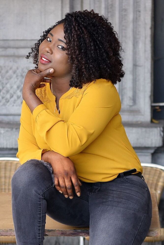 Portraits of African women in the pubs of Li&egrave;ge(Belgium).