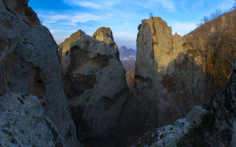Орлиные скалы