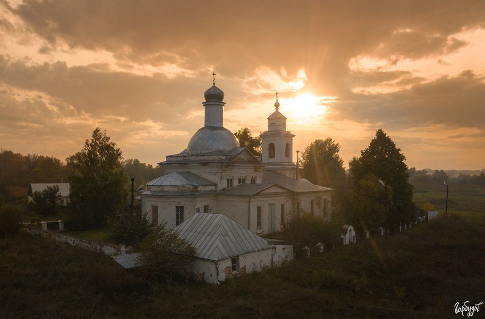 Нарышкино. Свято-Успенский храм.
