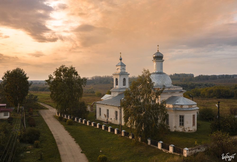 Нарышкино. Свято-Успенский храм.