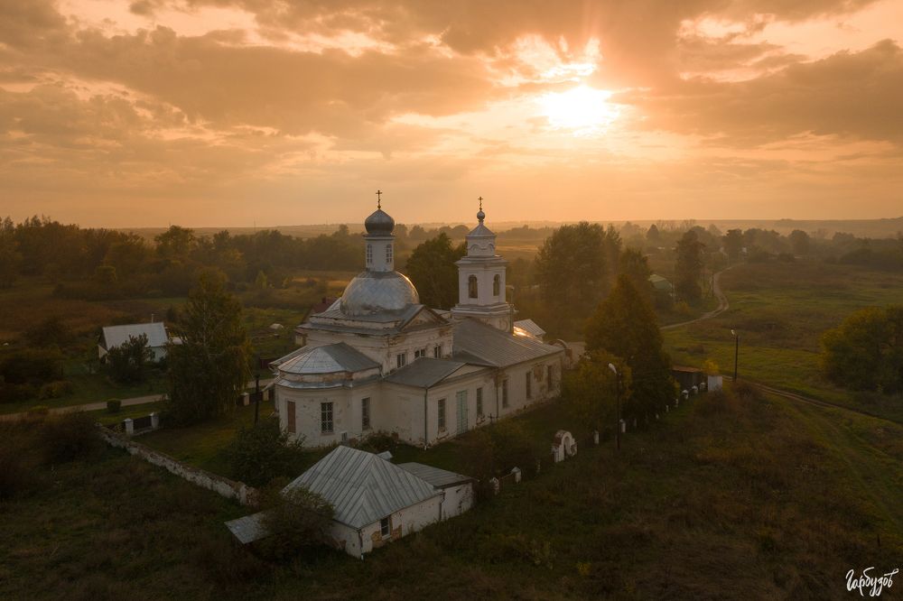 Нарышкино. Свято-Успенский храм.