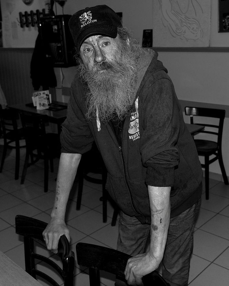 Portraits pubs Belgium.
