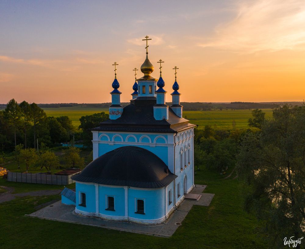 Церковь Введения во храм Пресвятой Богородицы. Свято-Введенский Макарьевский Жабынский мужской монастырь.