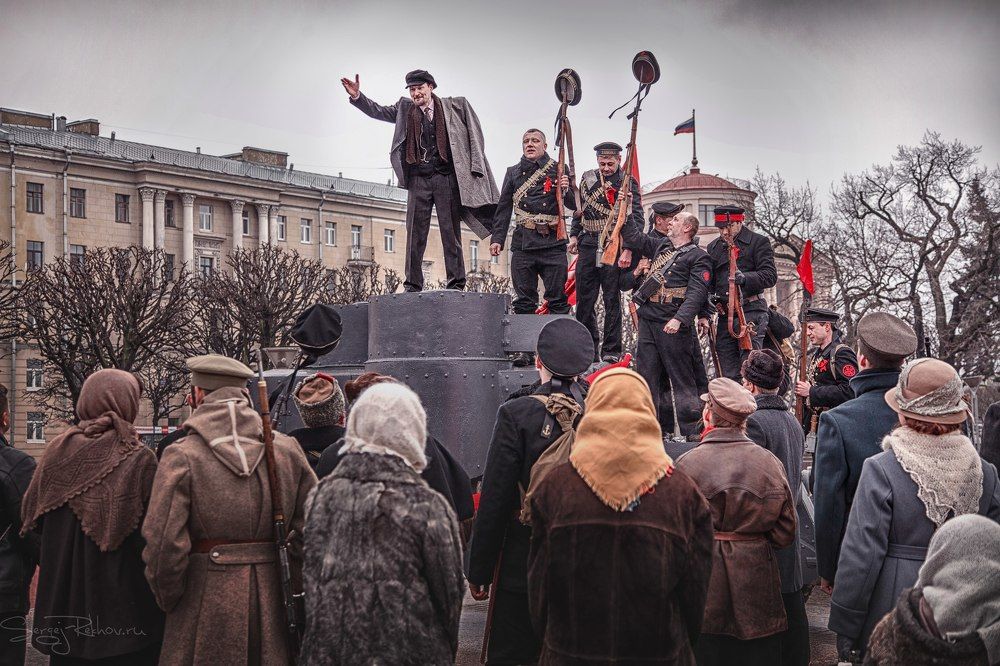 Вихри враждебные веют над нами...
