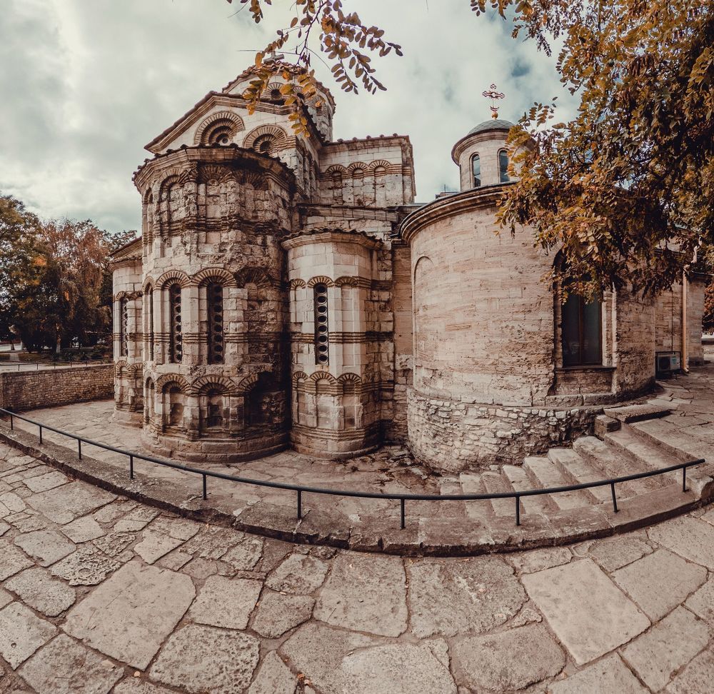 Её Величество осеняя архитектура.