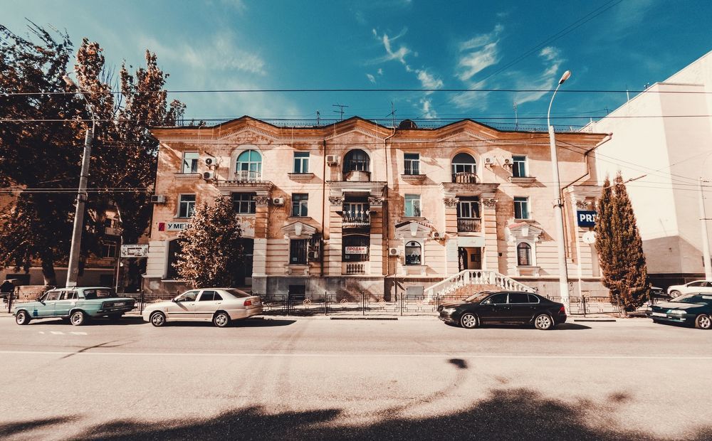 Осенний полдень в Керчи.
