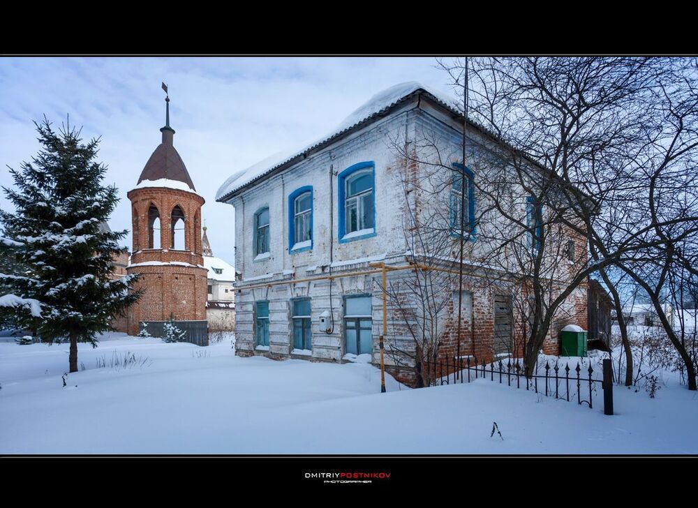 На задворках Юрьев-Польского кремля.