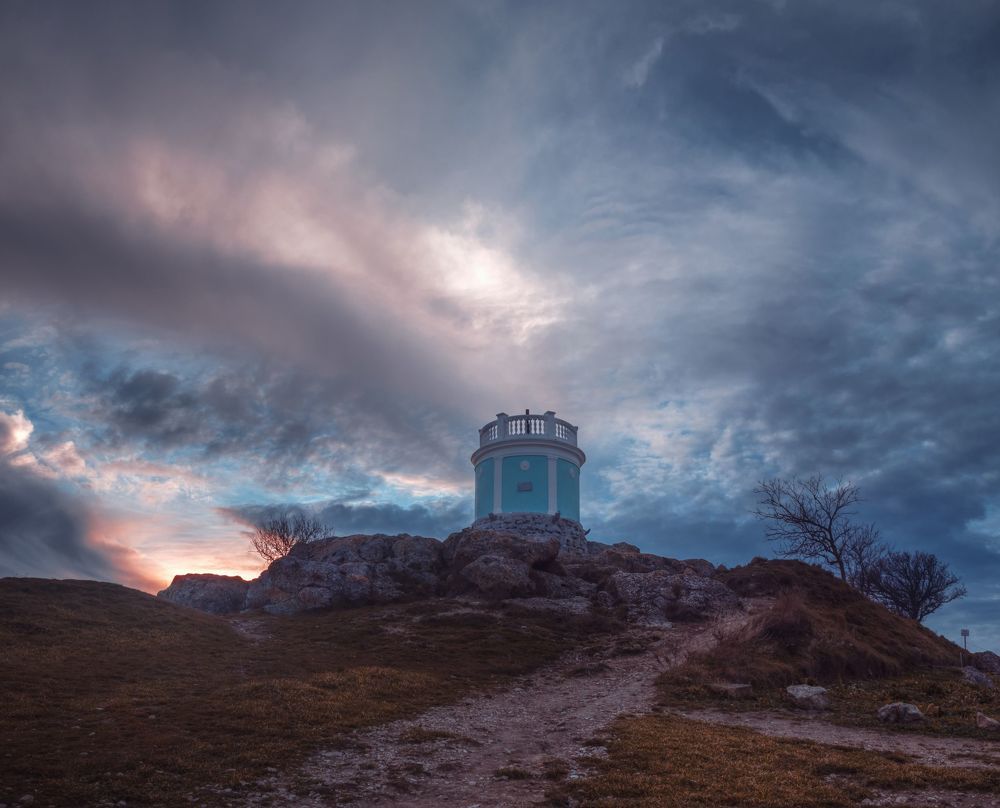 До восхождения вечного огня.