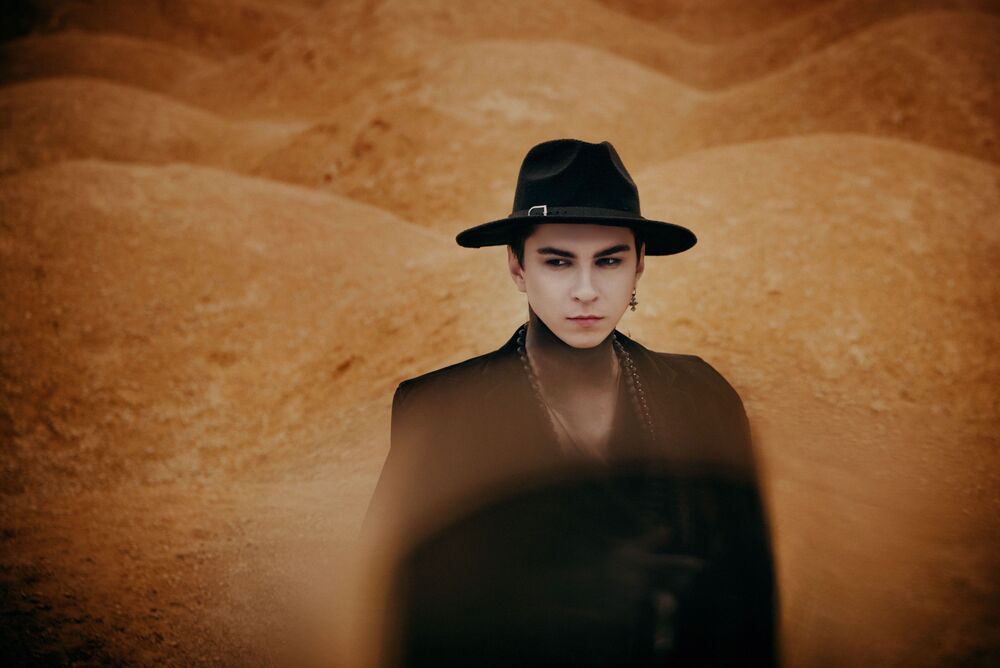 Distortion of sands