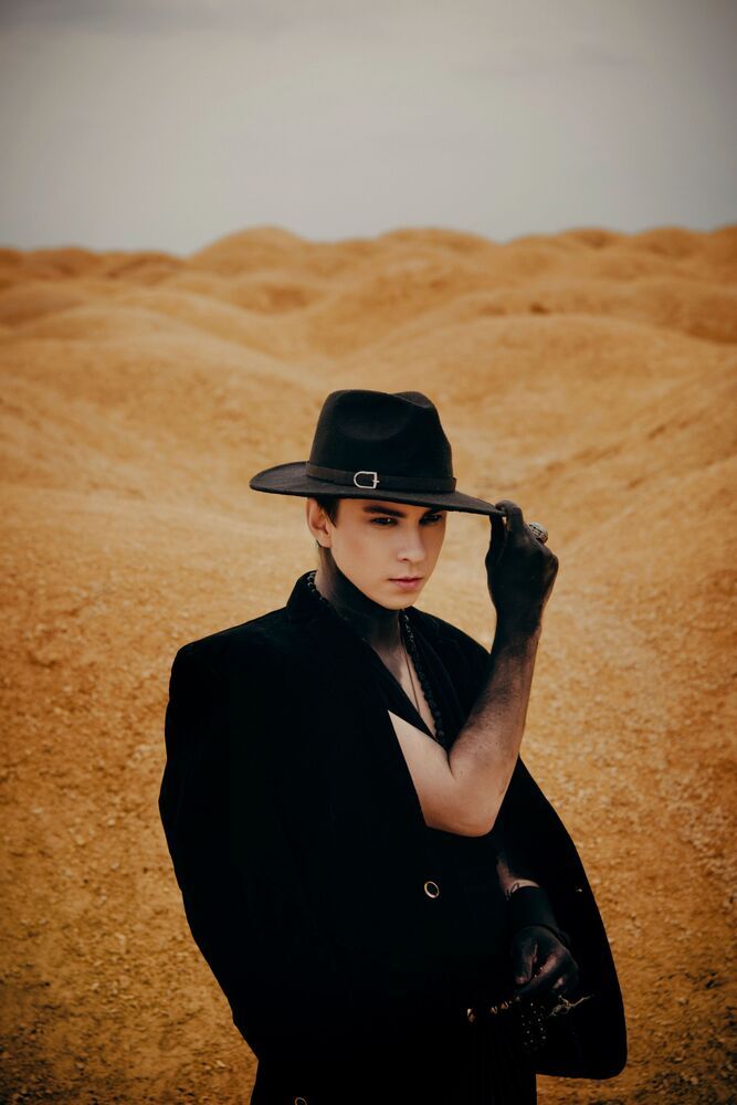 Distortion of sands