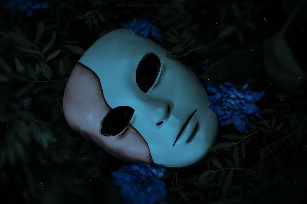 С а л л и   Ф е й с 