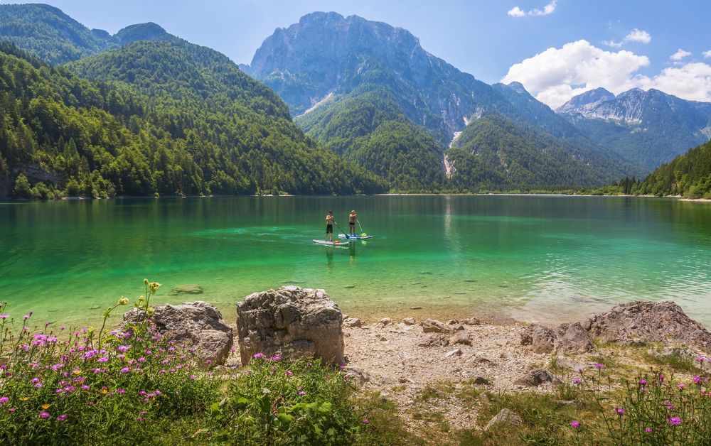 Северная Италия. Альпы. Горное озеро Лаго-дель-Предиль.