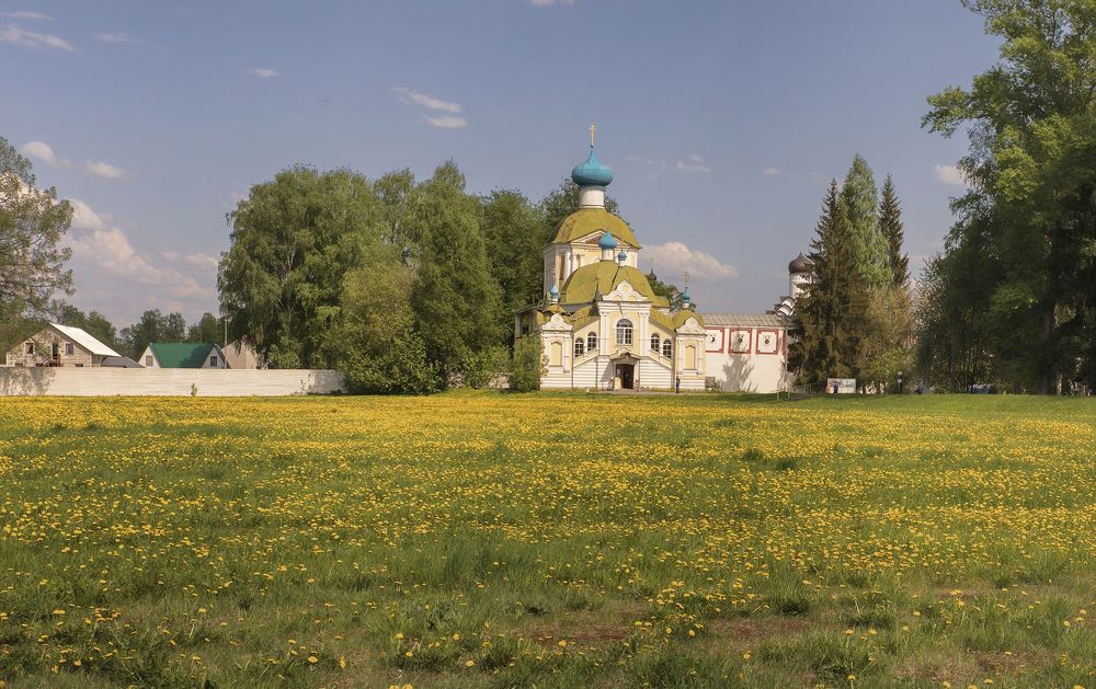 Тихвинский монастырь