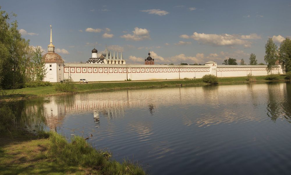 Тихвинский монастырь