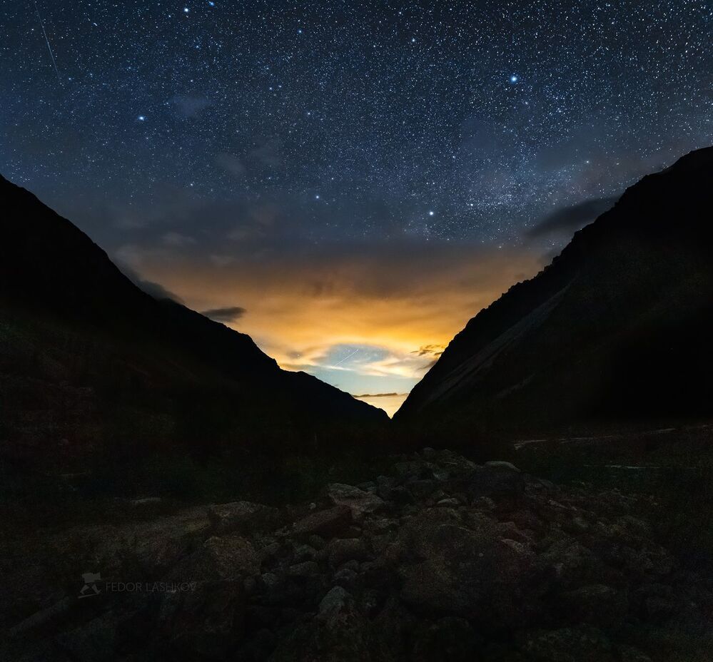Звёздная ночь в горах