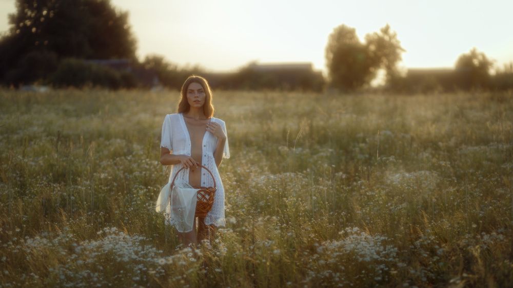 Girl and daisies