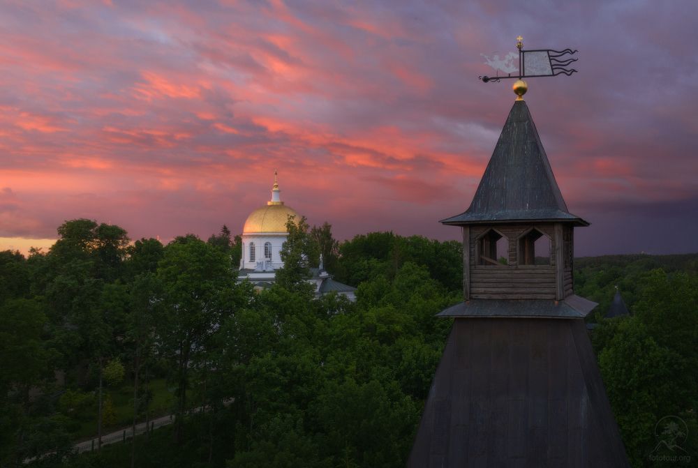 Закат в Печорах