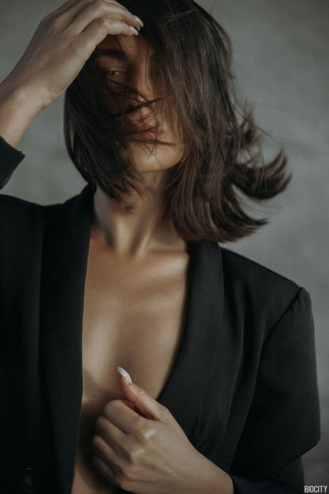 wind in her hair