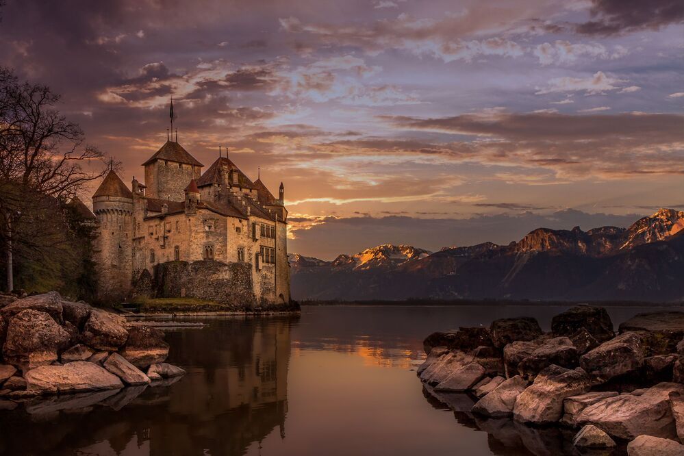 Ch&acirc;teau de Chillon clouds