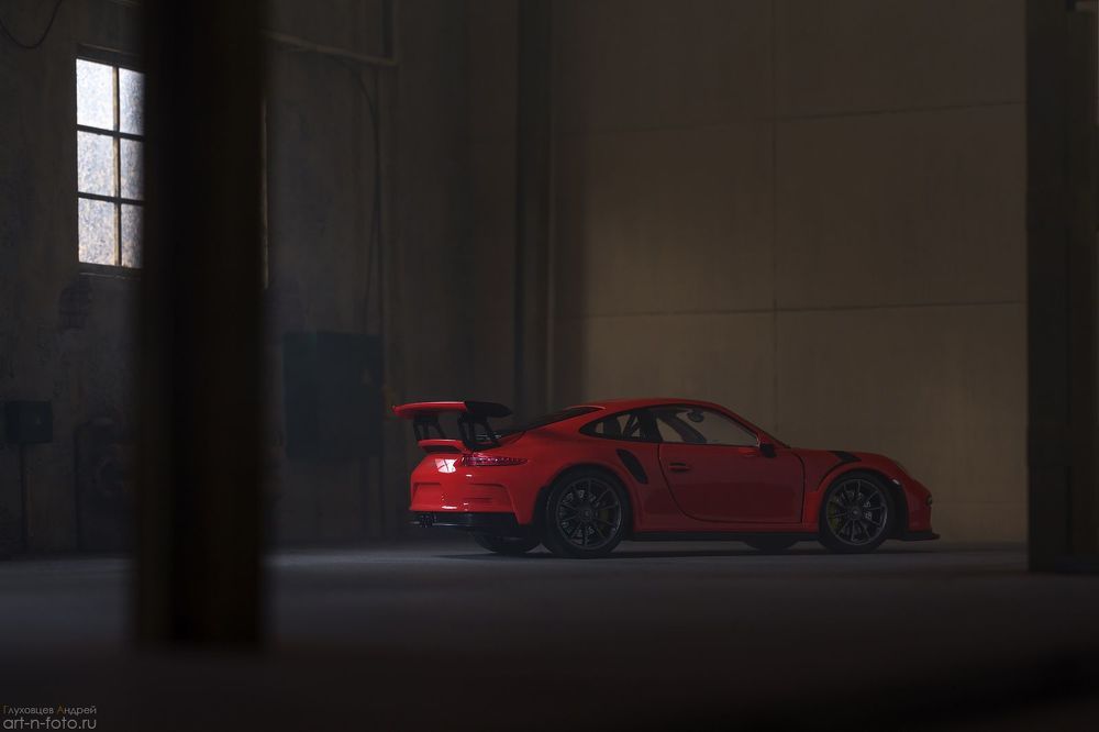Porsche 911 GT3 RS 1:24 Welly. Vol.1