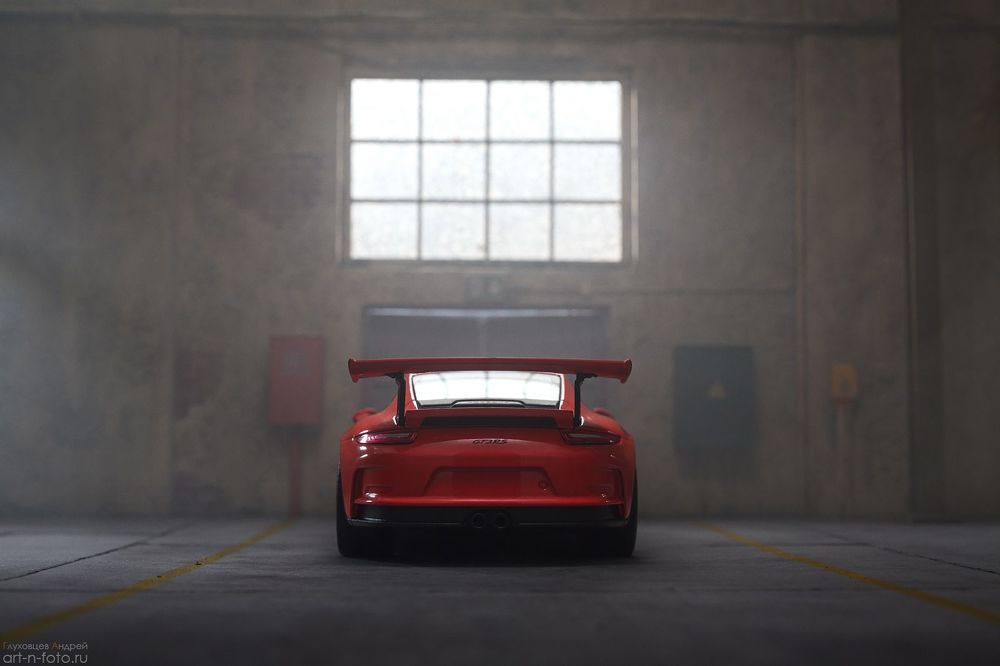 Porsche 911 GT3 RS 1:24 Welly. Vol.1
