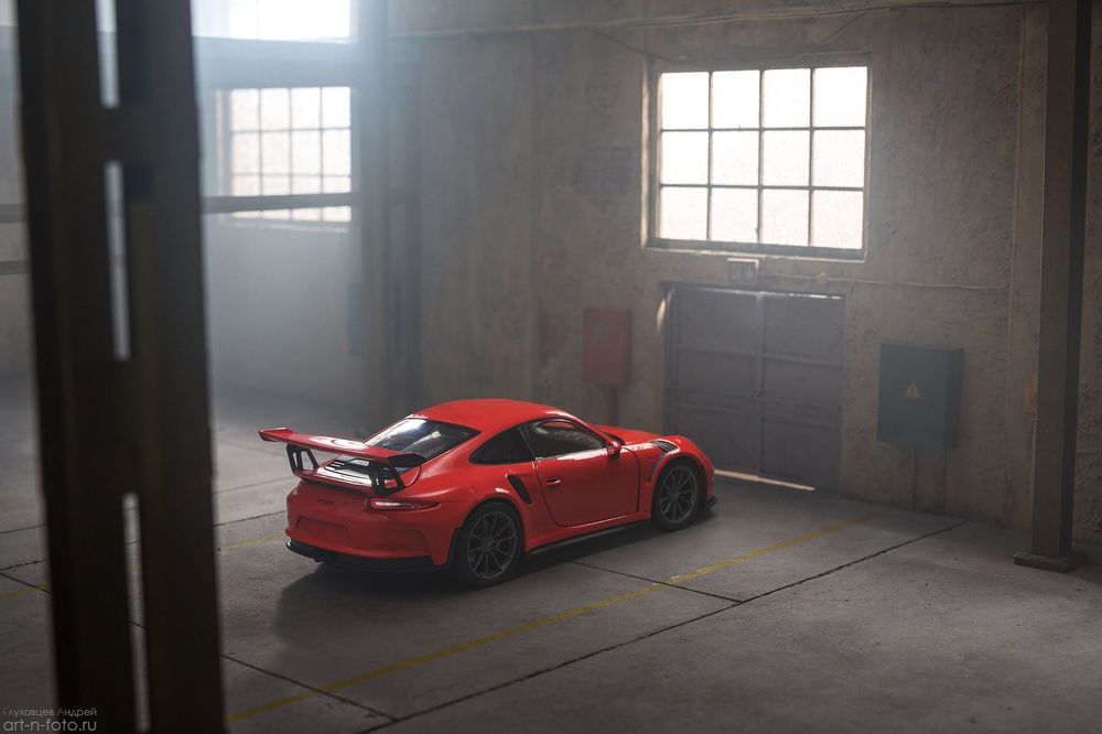 Porsche 911 GT3 RS 1:24 Welly. Vol.1