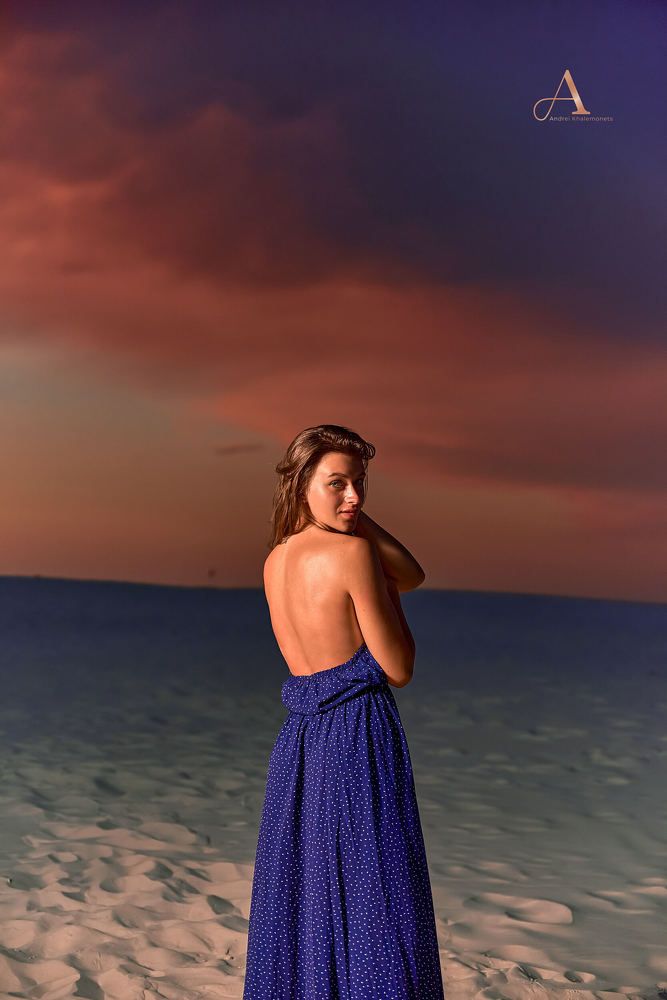 Super woman in the dunes