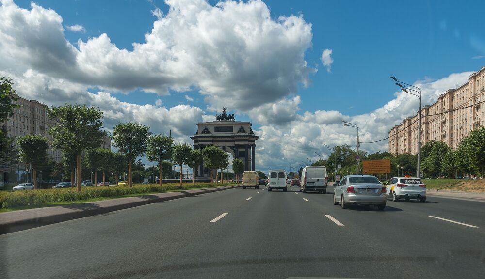 В субботний полдень по Москве