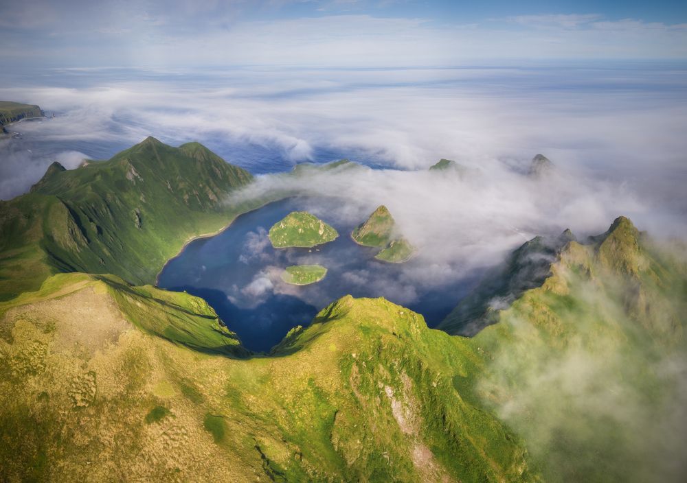 Остров Янкича. Курилы.