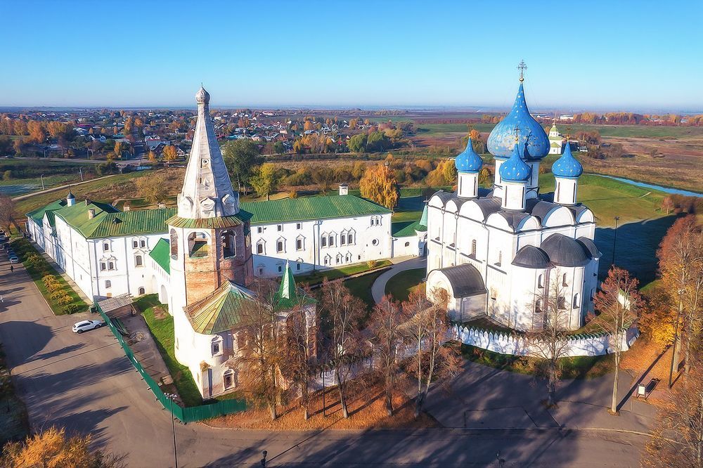 Суздаль. Собор Рождества Богородицы и Суздальский кремль.