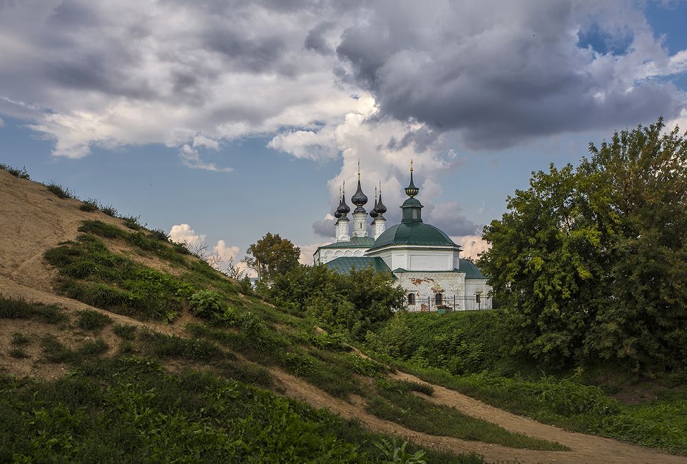 "Суздаль - город-сказка"