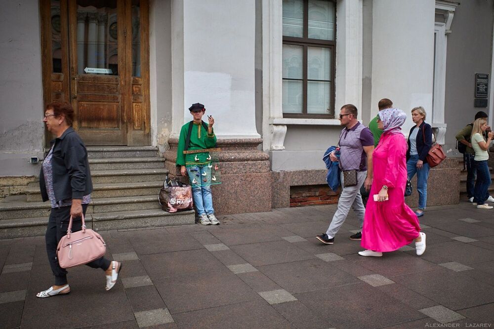 Просто прошелся по центру
