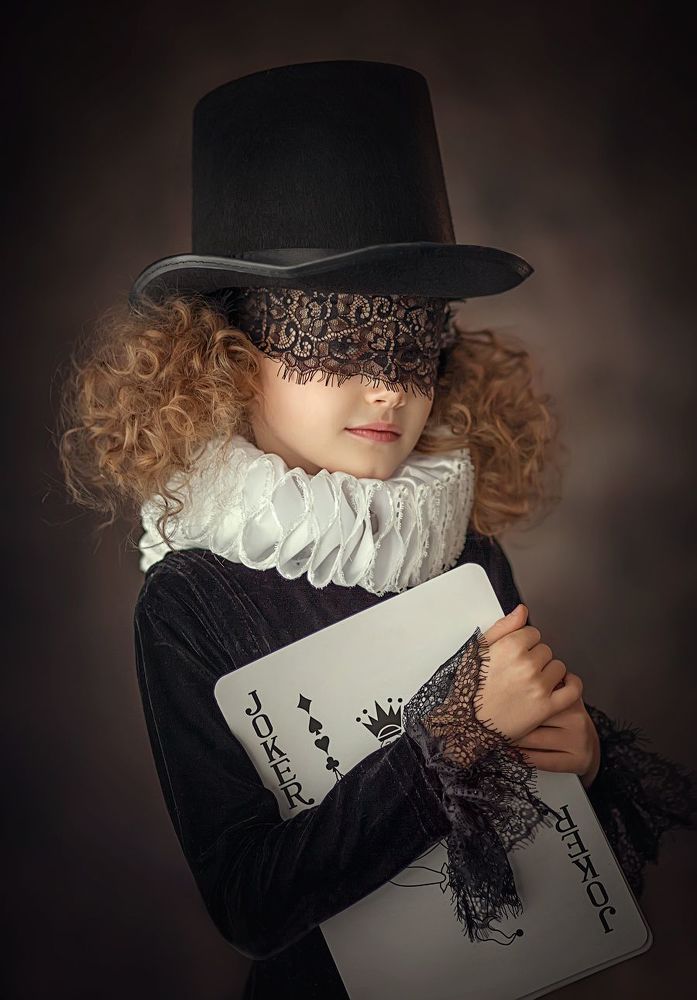 "Queen of cards"...