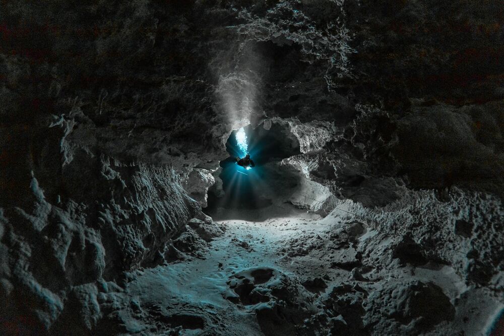 A Journey Into the Veins of the Earth